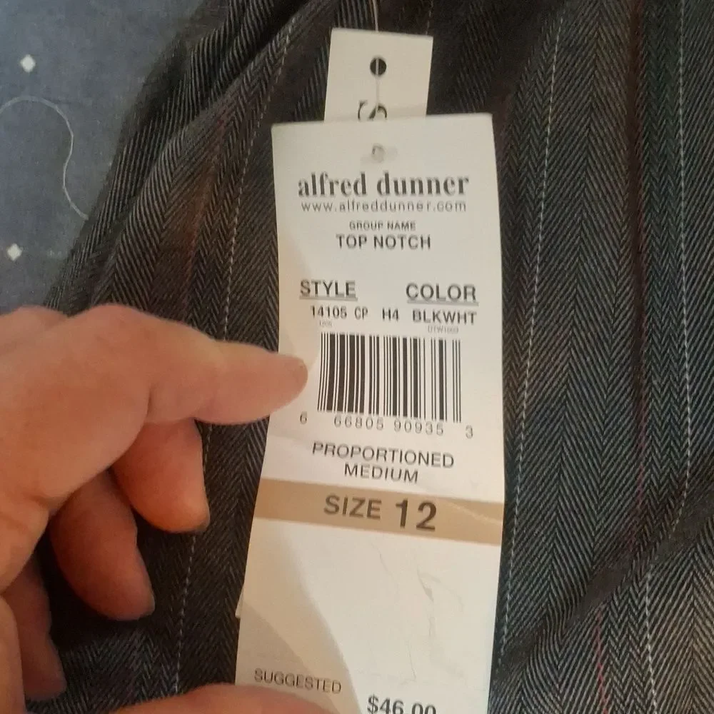 Alfred Dunner Women's Gray Pinstripe Pants size 12 NWT - Picture 2 of 7